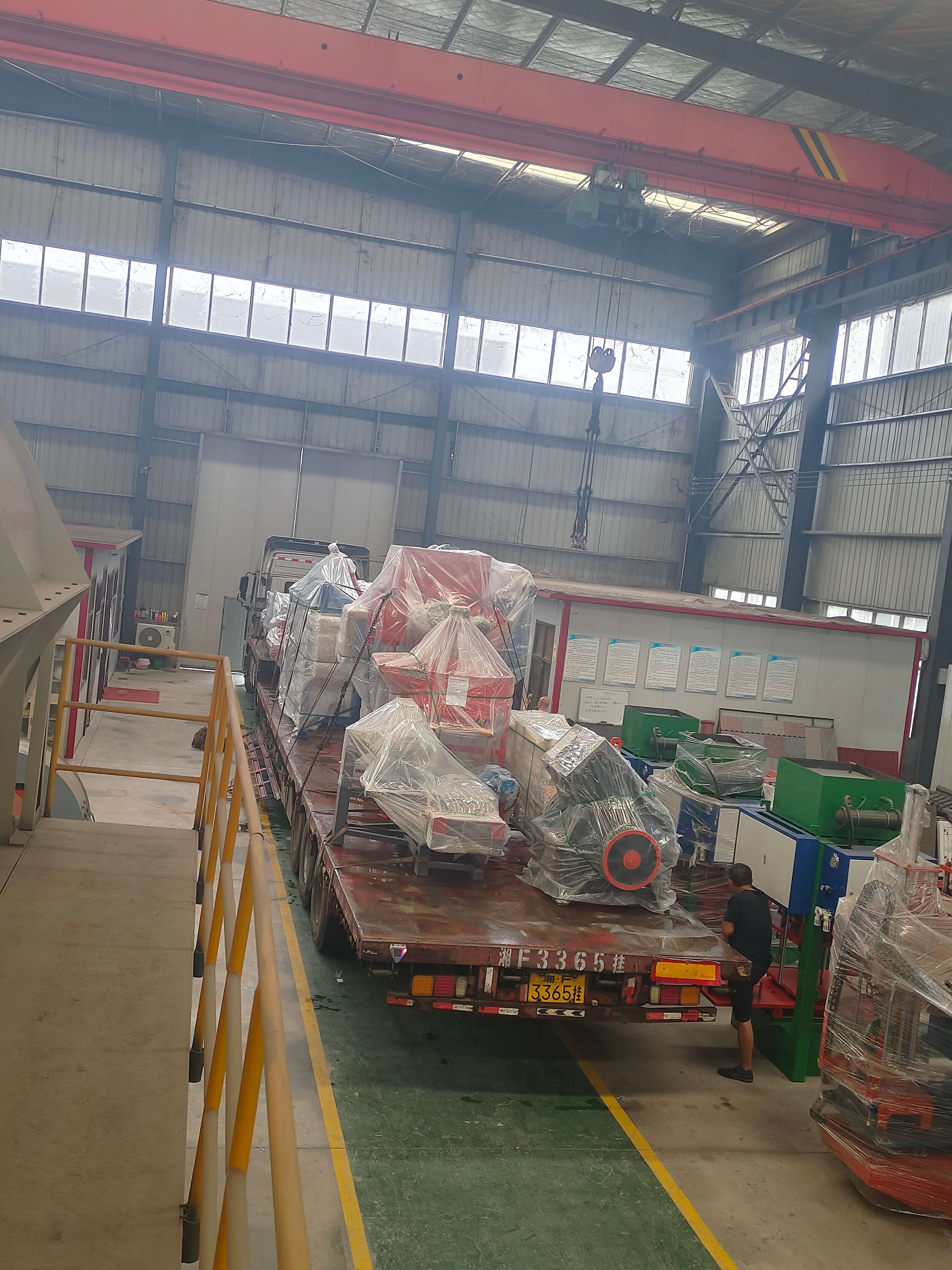 Color cement tile machine operation