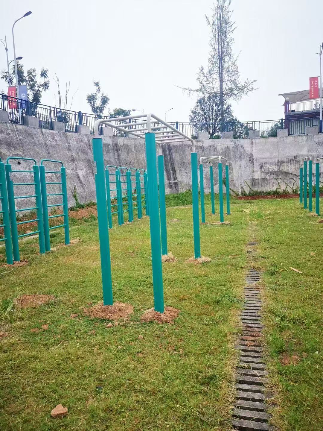 Smart fitness equipment in outdoor setting