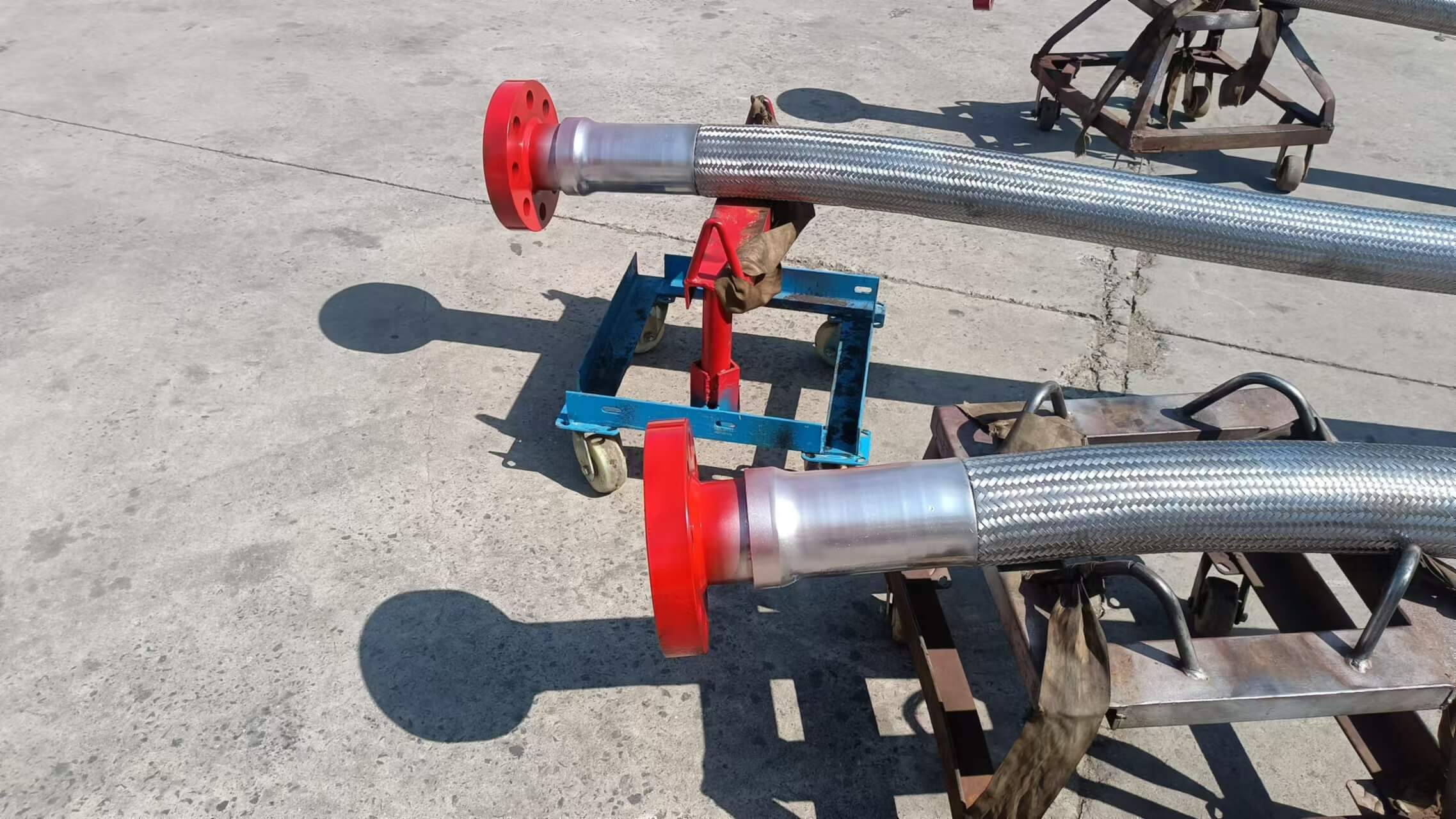 Custom Drilling Equipment Hose Manufacturer | API Certified Solutions