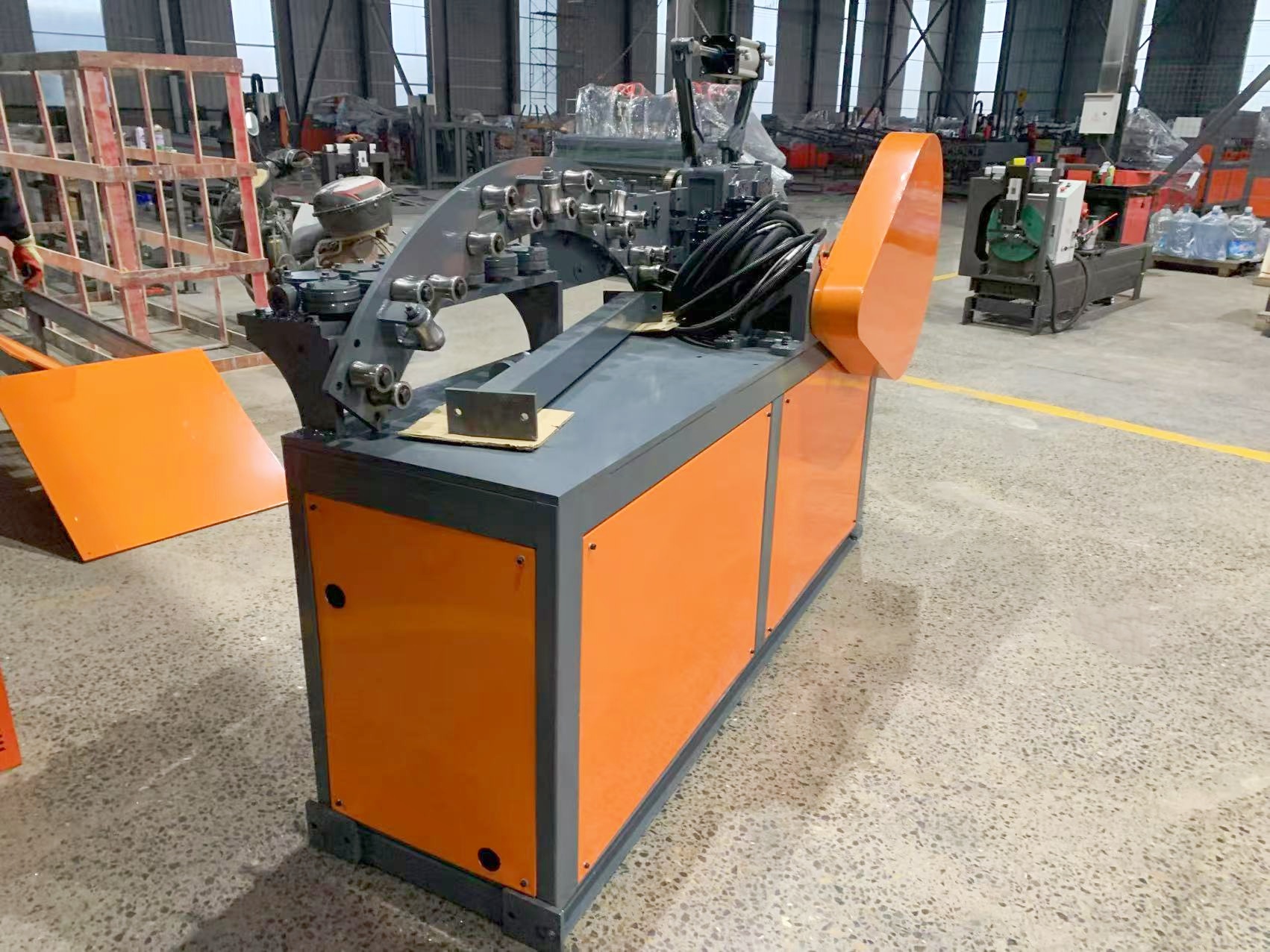 旭辉智能装备钢筋笼焊接工作站